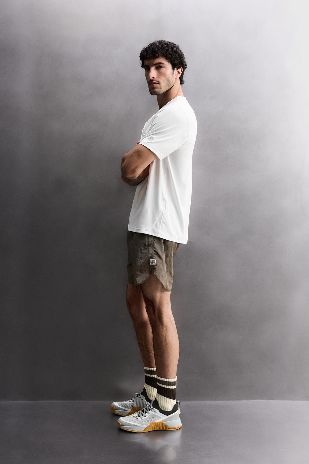 СПОРТИВНАЯ ФУТБОЛКА