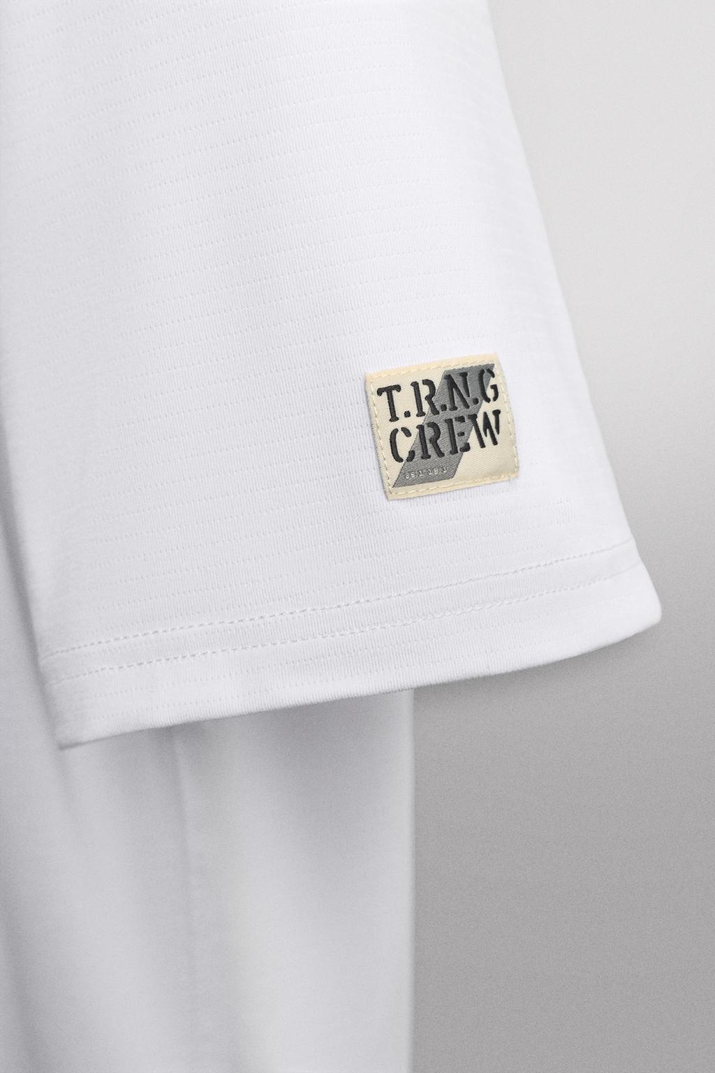 СПОРТИВНАЯ ФУТБОЛКА