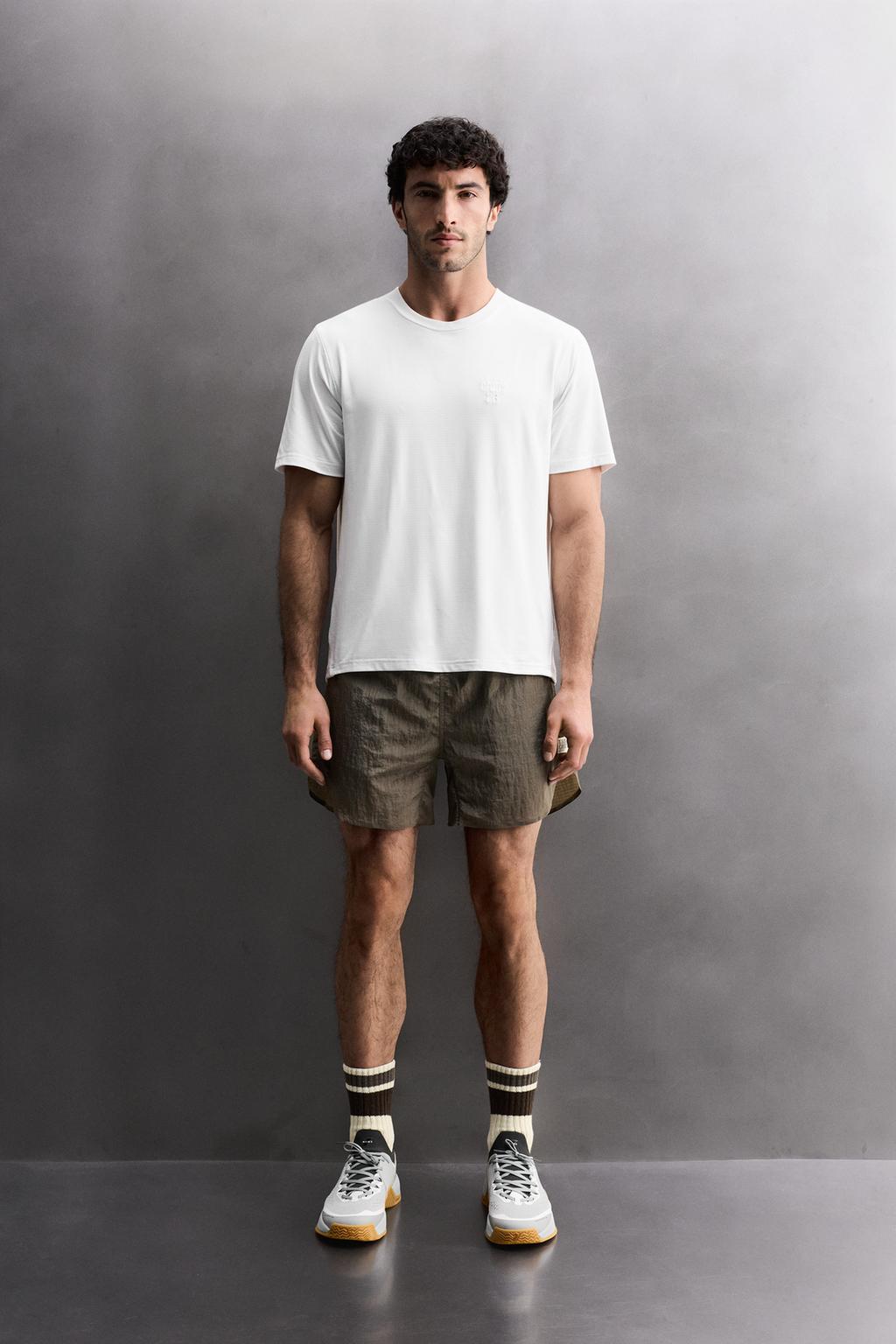 СПОРТИВНАЯ ФУТБОЛКА