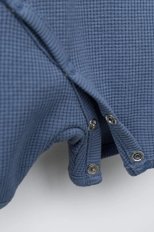 Комбинезон из вафельного трикотажа с короткими рукавами