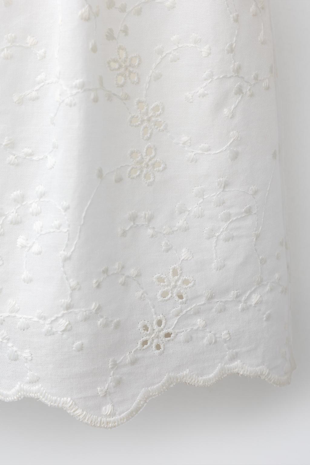 ПЛАТЬЕ С ВЫШИТЫМИ ЦВЕТАМИ