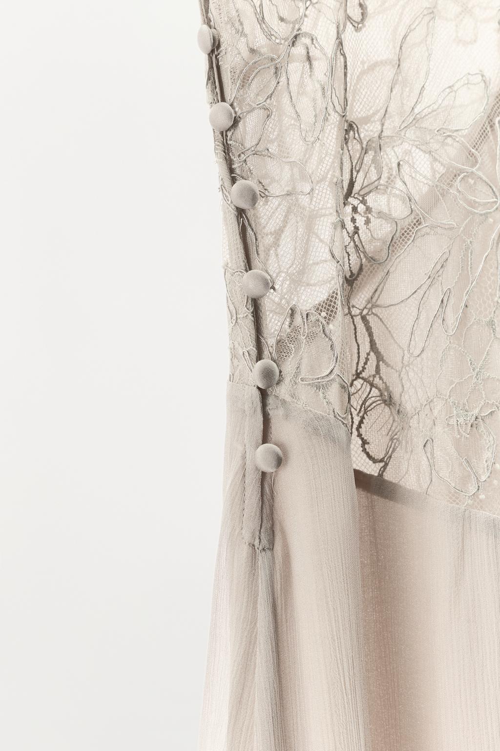 ДЛИННОЕ ПЛАТЬЕ ИЗ 100% ВИСКОЗЫ С КРУЖЕВОМ