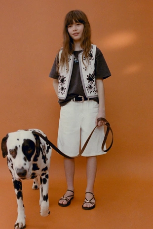 Жилет с вышивкой- Заказать в России