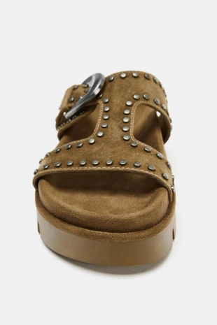Сандалии из замши с заклепками на платформе- Заказать в России