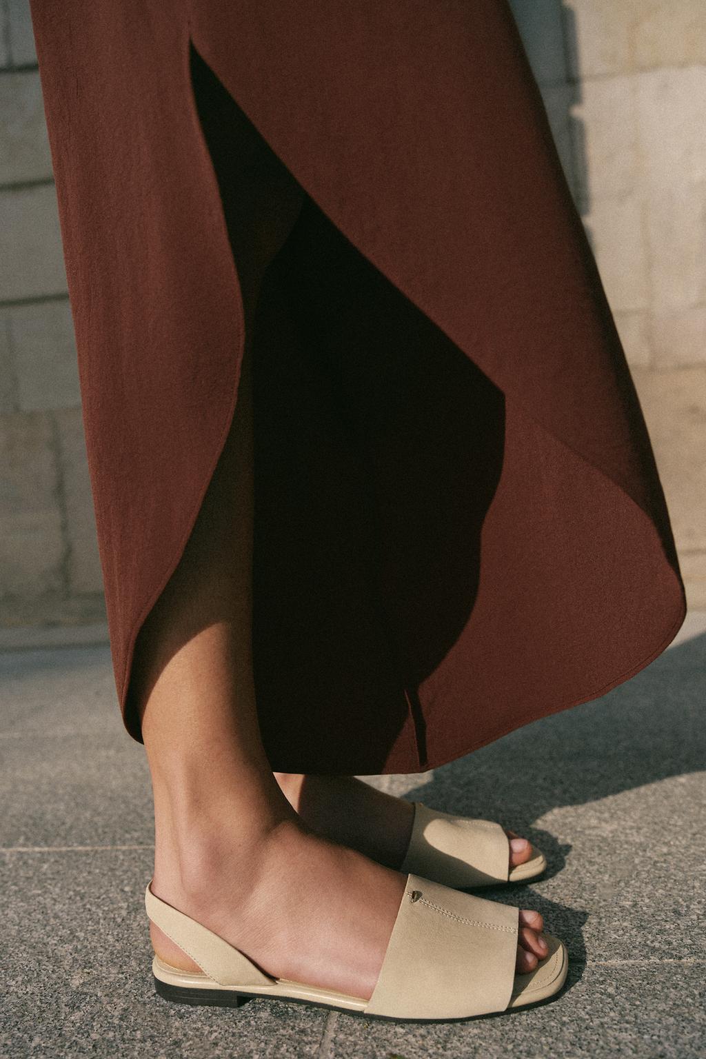 КОЖАНЫЕ САНДАЛИИ С РЕМЕШКОМ