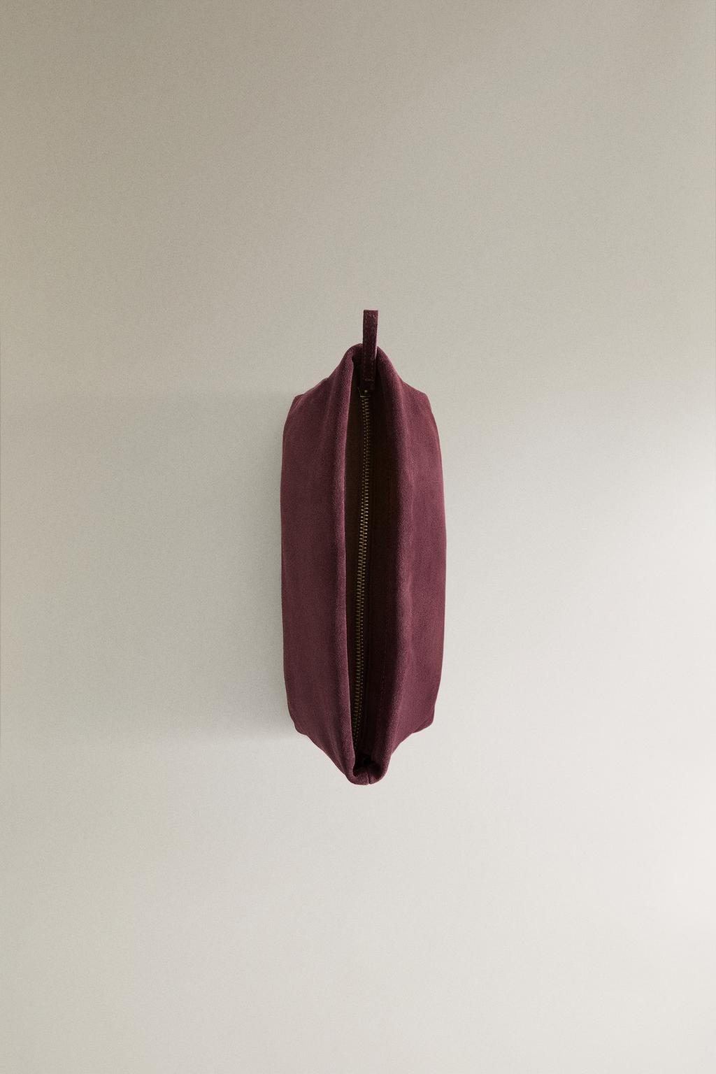 Сумка для косметики из разделанной кожи