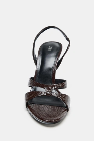 Босоножки на каблуке с рельефным узором- Заказать в России