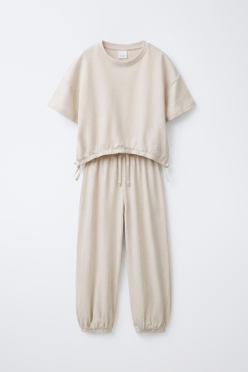 КОМПЛЕКТ ИЗ ФУТБОЛКИ С ЗАВЯЗКАМИ И БРЮК-ДЖОГГЕРОВ