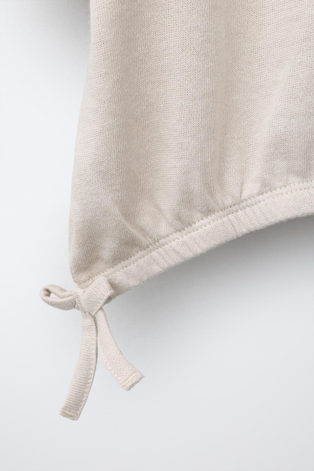 КОМПЛЕКТ ИЗ ФУТБОЛКИ С ЗАВЯЗКАМИ И БРЮК-ДЖОГГЕРОВ