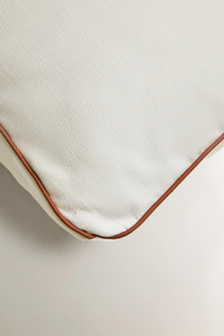 Подушка для скамейки с обивкой и кантом