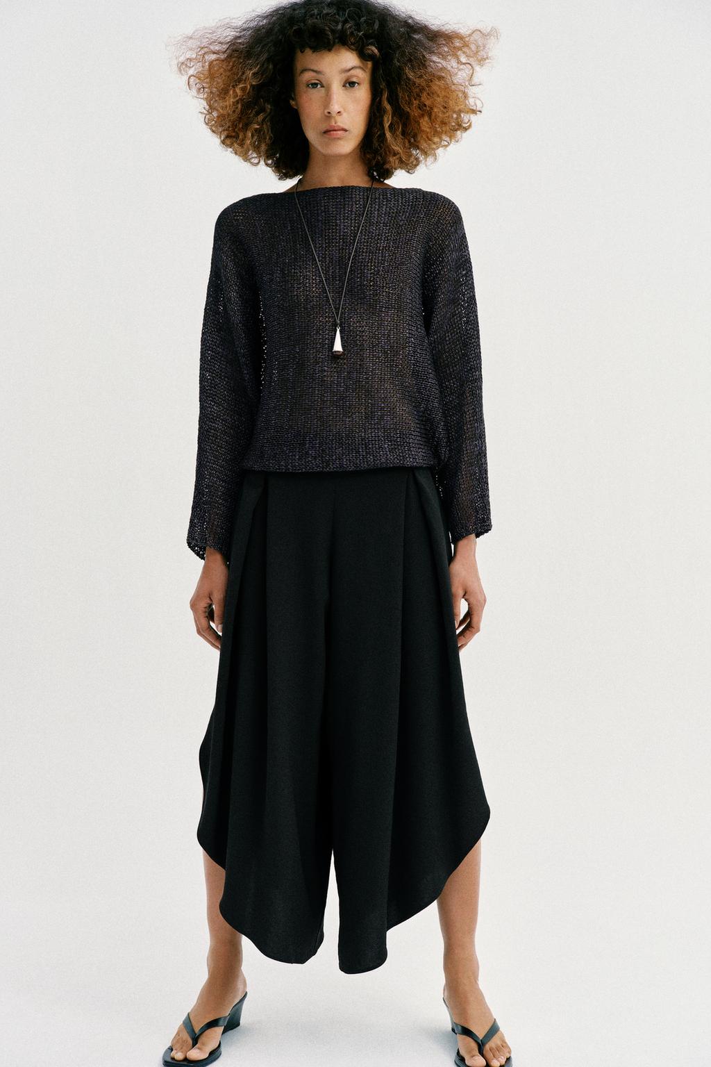 СТРУЯЩИЕСЯ БРЮКИ С РАЗРЕЗАМИ