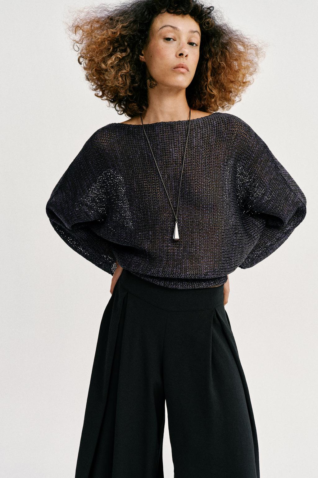 СТРУЯЩИЕСЯ БРЮКИ С РАЗРЕЗАМИ