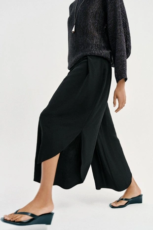 Струящиеся брюки с разрезами