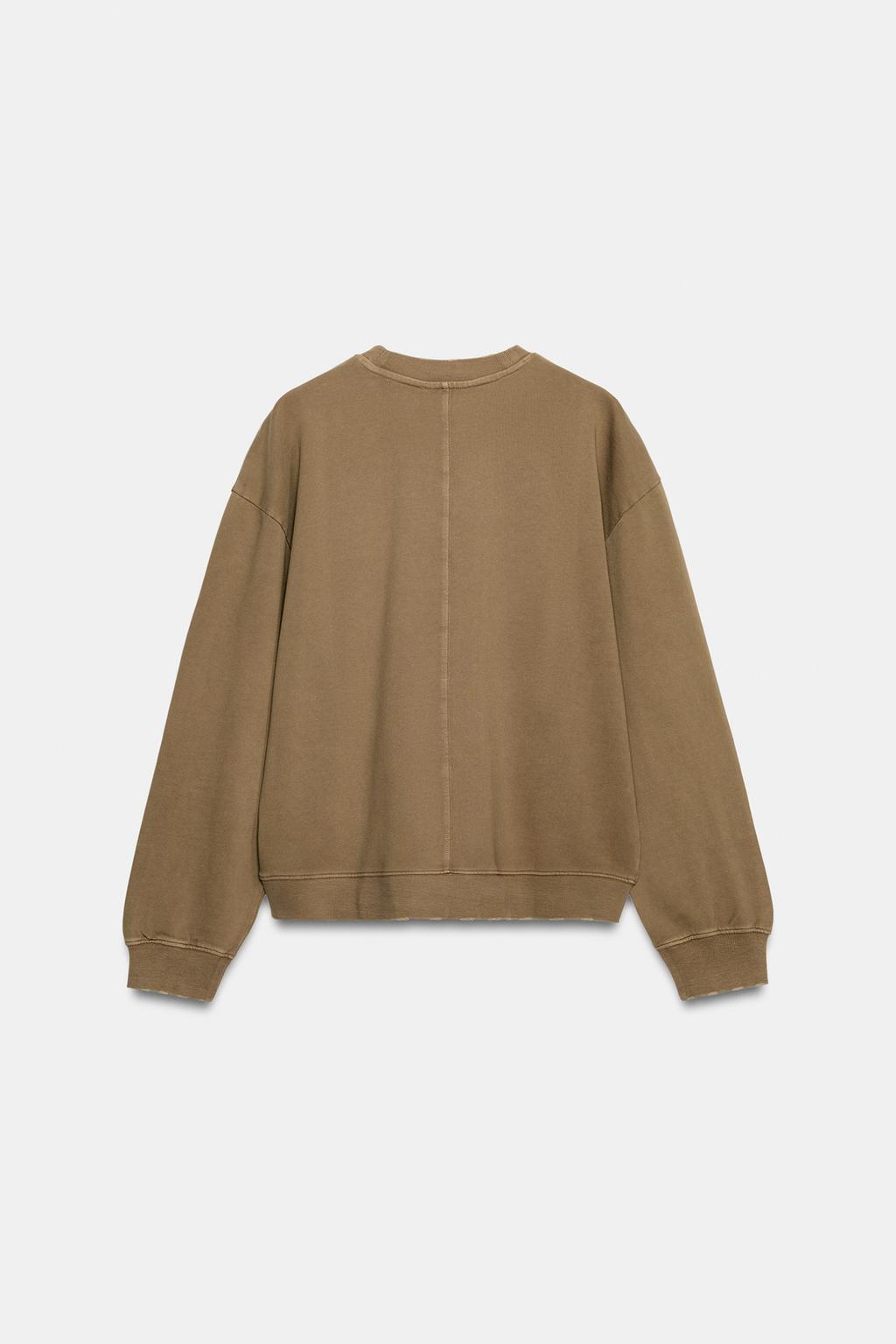 ТОЛСТОВКА ИЗ ТКАНИ С ЭФФЕКТОМ ПОТЕРТОСТИ