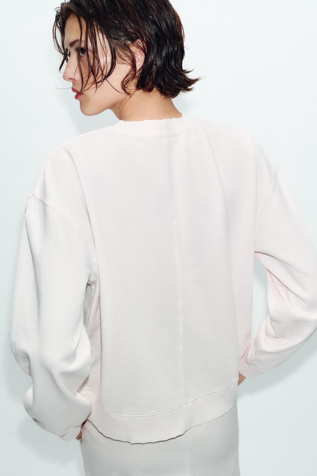 ТОЛСТОВКА ИЗ ТКАНИ С ЭФФЕКТОМ ПОТЕРТОСТИ