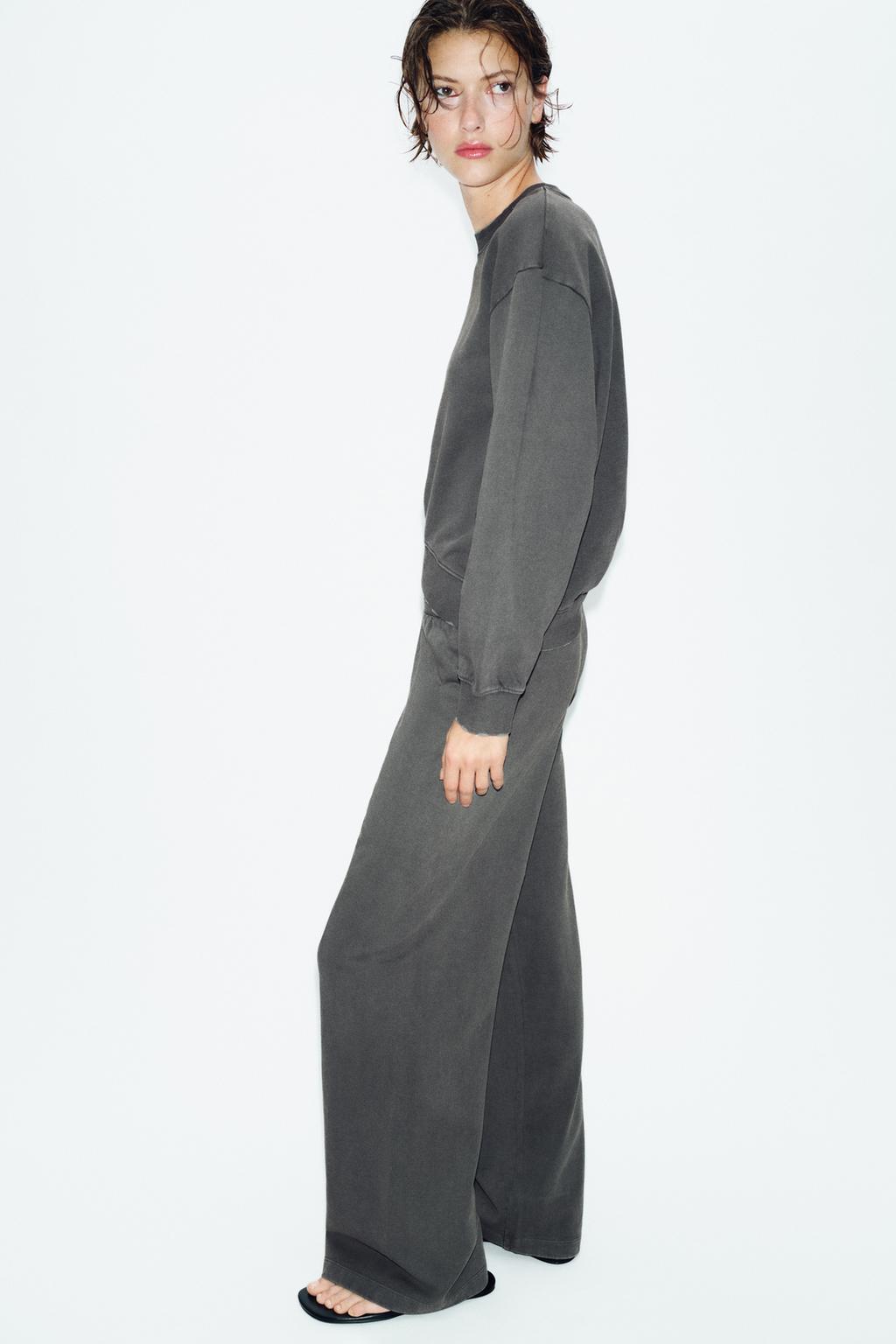 ТОЛСТОВКА ИЗ ТКАНИ С ЭФФЕКТОМ ПОТЕРТОСТИ