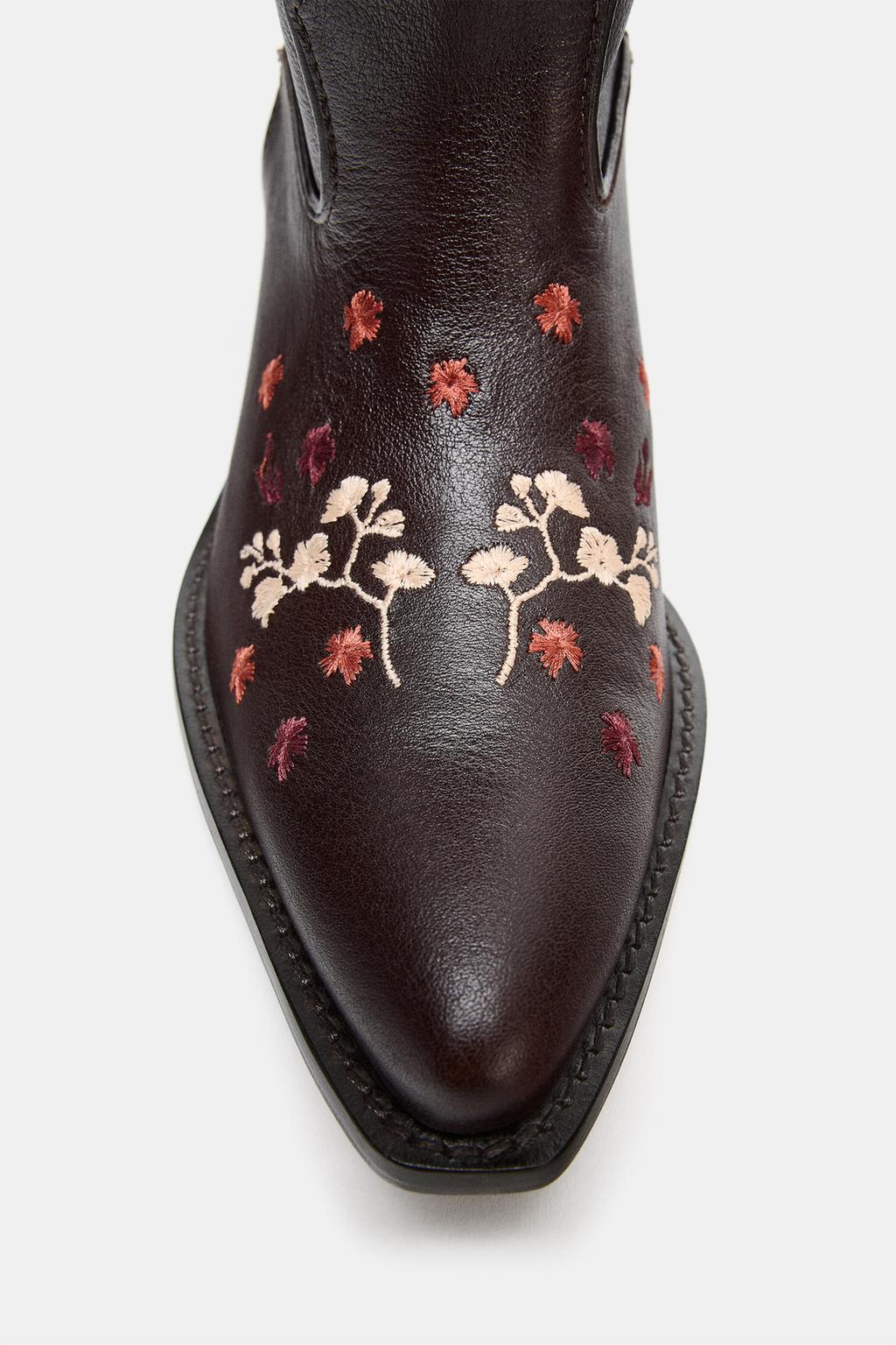 КОЖАНЫЕ САПОГИ В КОВБОЙСКОМ СТИЛЕ С ВЫШИВКОЙ