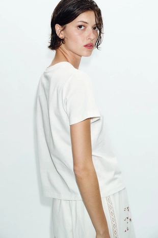 Футболка с вышивкой и карманами- Заказать в России