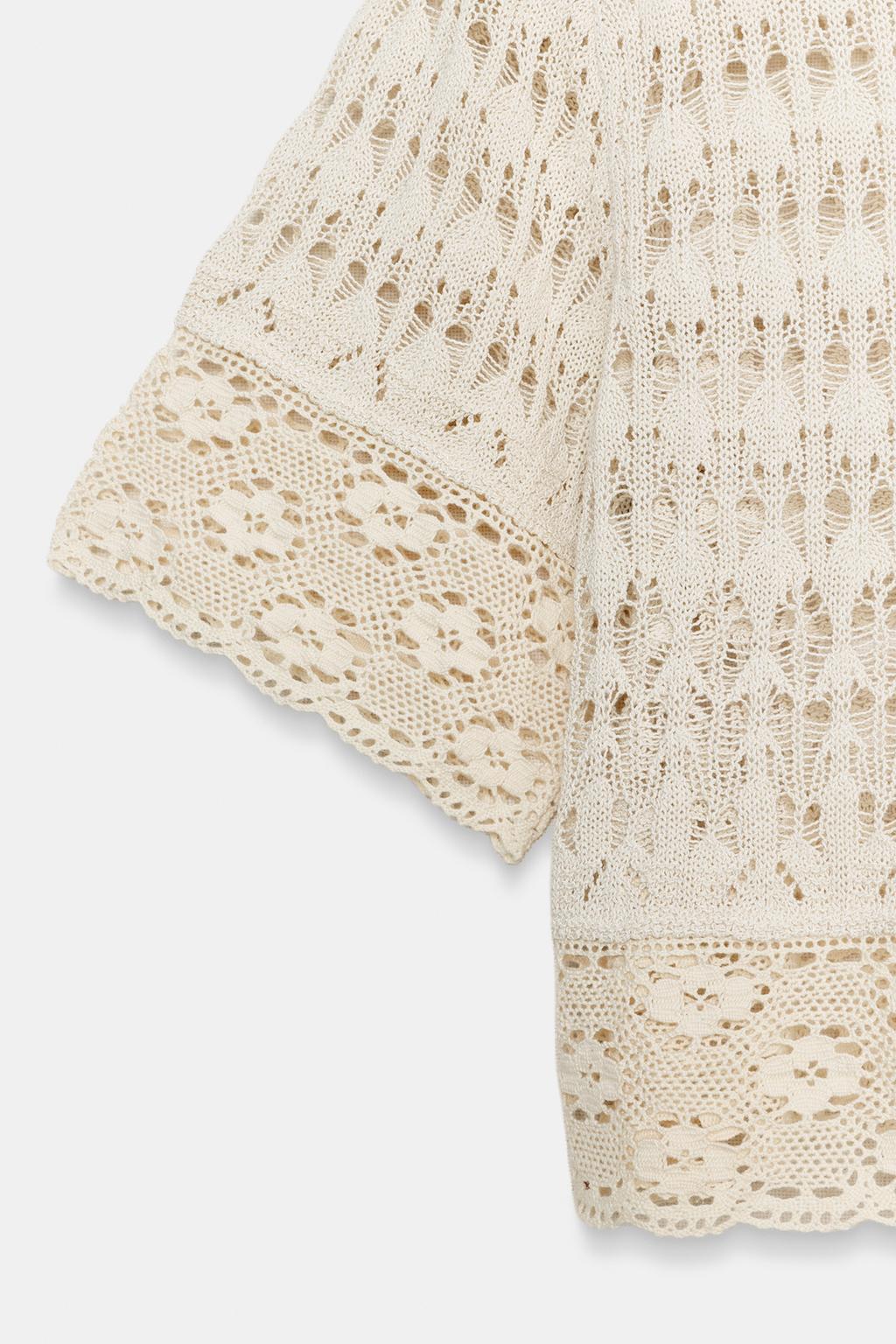 ТРИКОТАЖНЫЙ ТОП С ПЕРФОРАЦИЕЙ