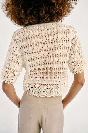 Трикотажный топ с перфорацией- Заказать в России