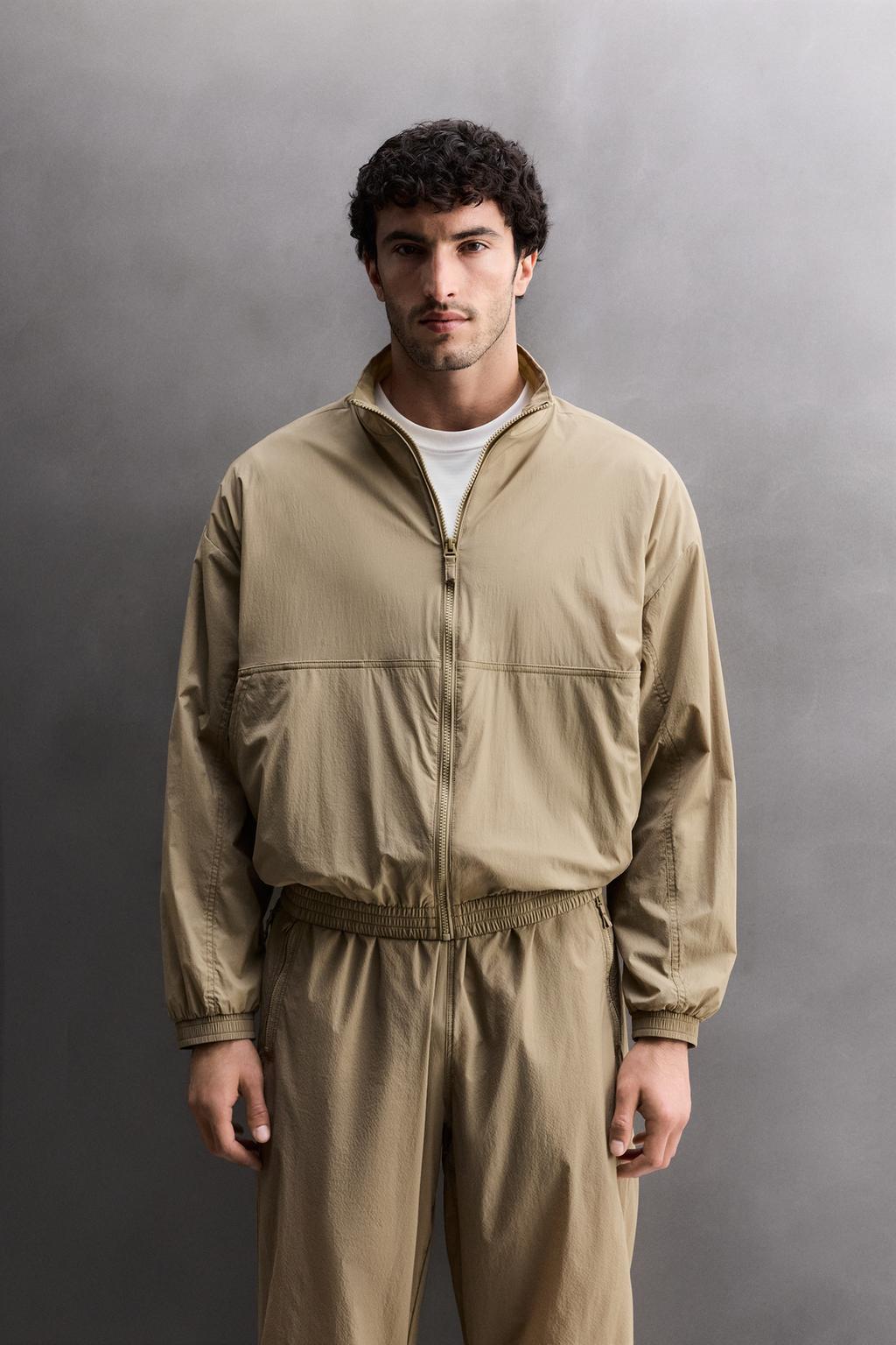 КУРТКА ТРЕНИРОВОЧНАЯ ИЗ ВЫСОКОТЕХНОЛОГИЧНОЙ ТКАНИ