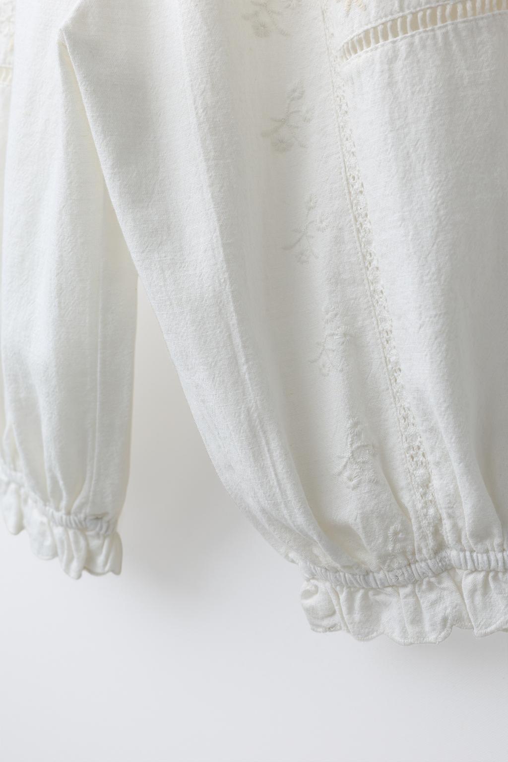 БРЮКИ-ДЖОГГЕРЫ С ВЫШИВКОЙ ИЗ ХЛОПКА И ЛЬНА