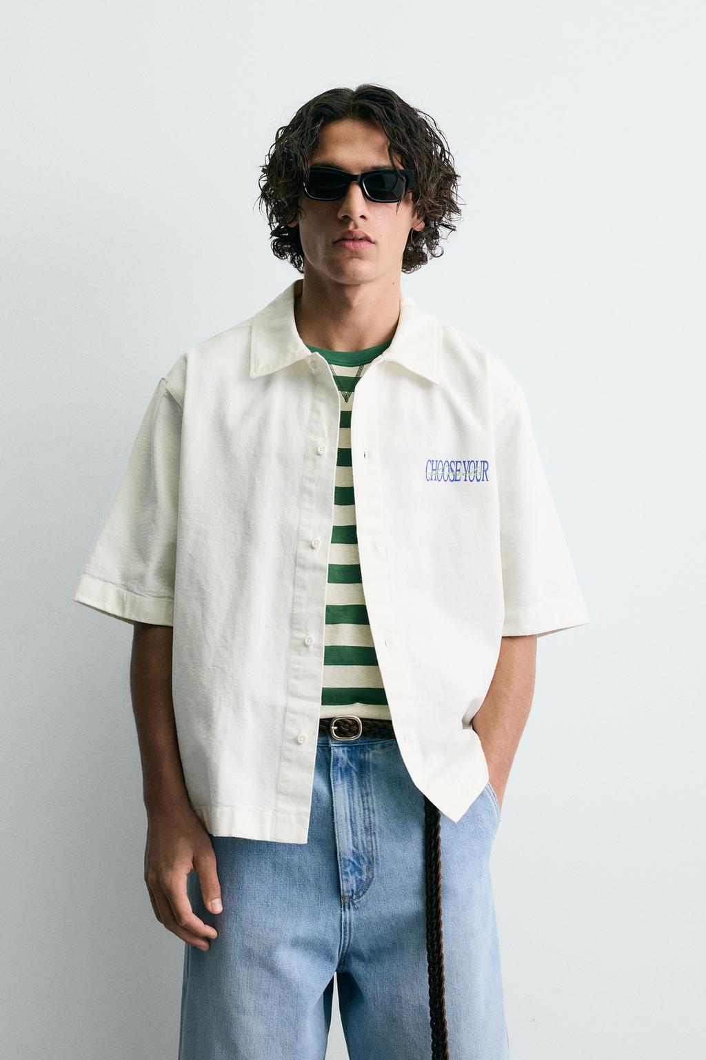 РУБАШКА С КОНТРАСТНЫМ ПРИНТОМ И ЭФФЕКТОМ ПОТЕРТОСТИ