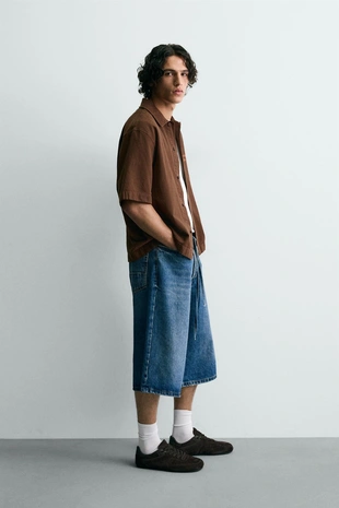 Рубашка с контрастным принтом и эффектом потертости