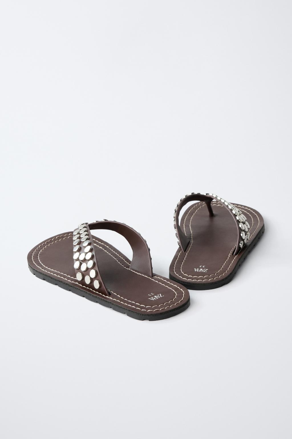 САНДАЛИИ С ЗАКЛЕПКАМИ