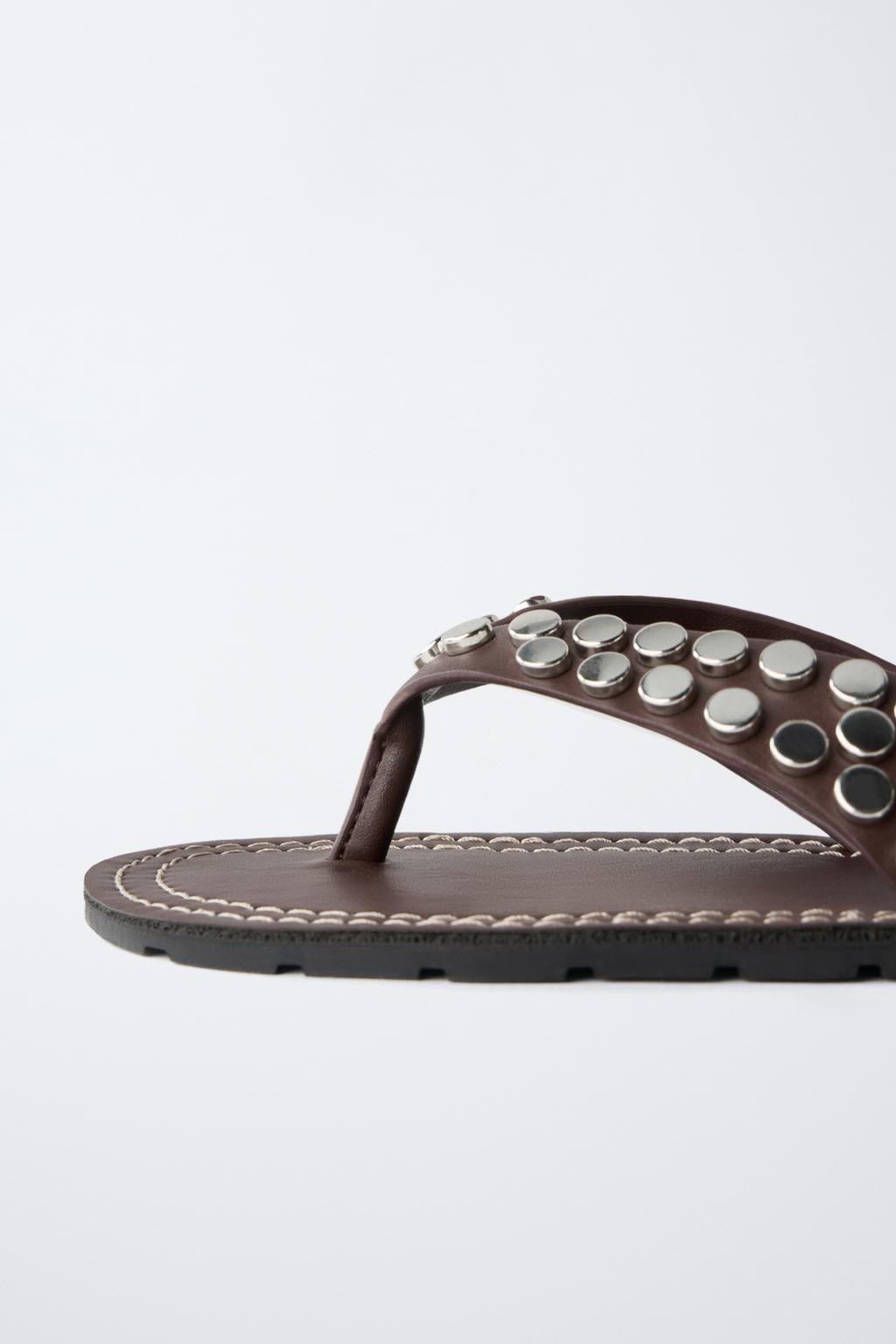 САНДАЛИИ С ЗАКЛЕПКАМИ