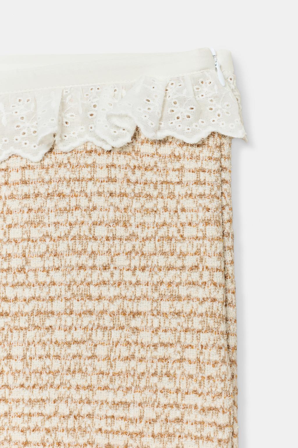 БРЮКИ ИЗ РЕЛЬЕФНОЙ ТКАНИ С ВОЛАНАМИ