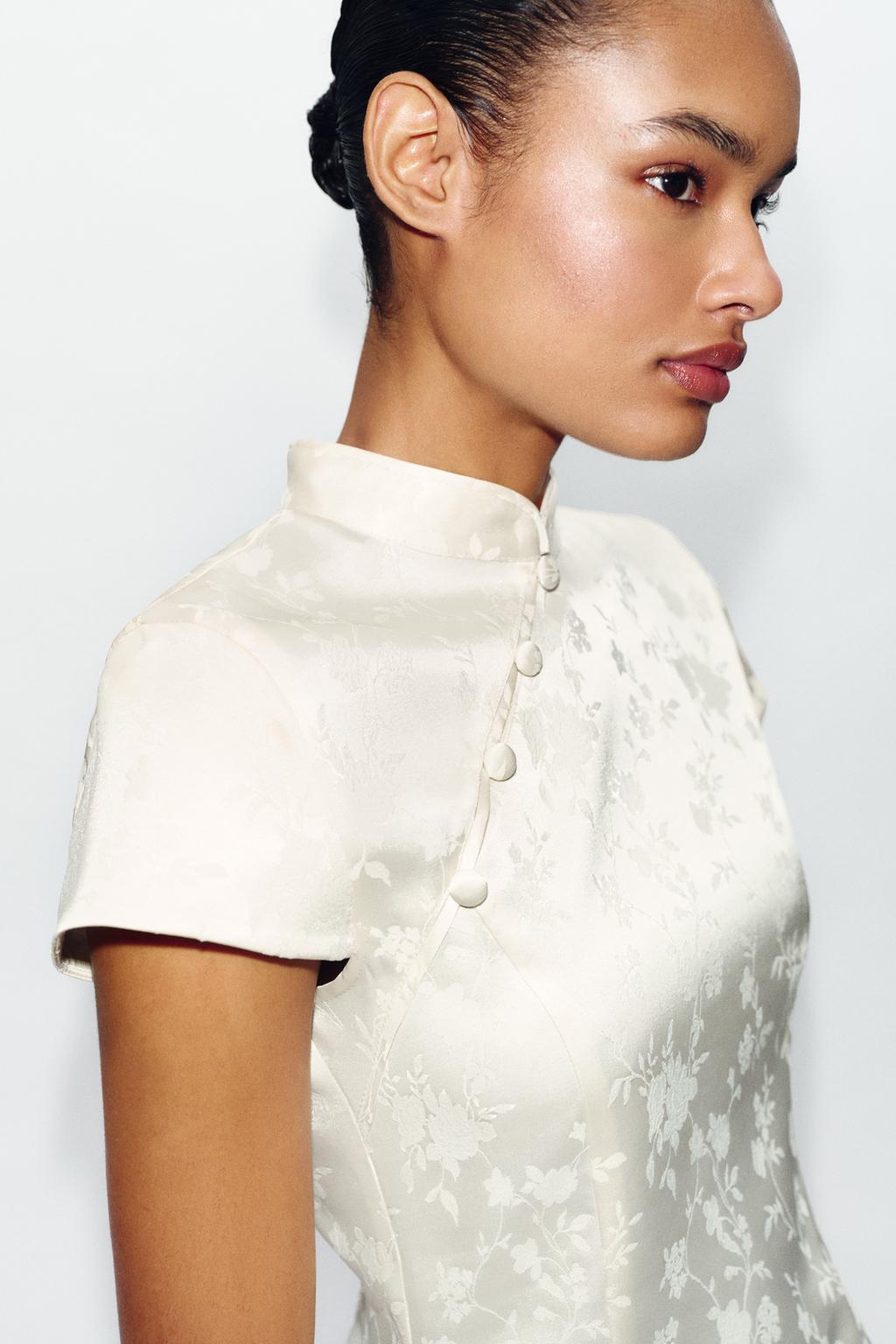 КОРОТКОЕ ЖАККАРДОВОЕ ПЛАТЬЕ