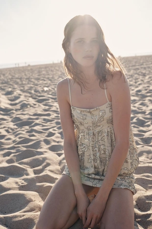 Мини-платье с бисером- Заказать в России