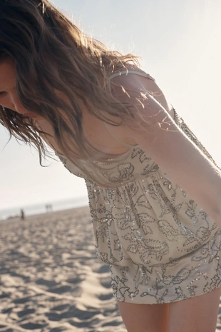 Мини-платье с бисером- Заказать в России