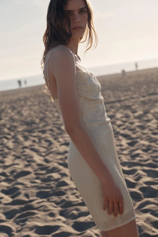 Мини-платье со сборками и блёстками- Заказать в России