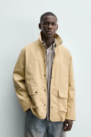 Куртка классического кроя с карманами- Заказать в России