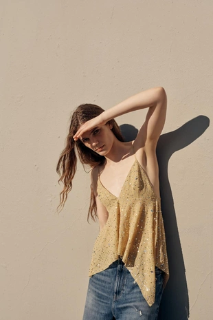 Топ на бретелях с пайетками- Заказать в России