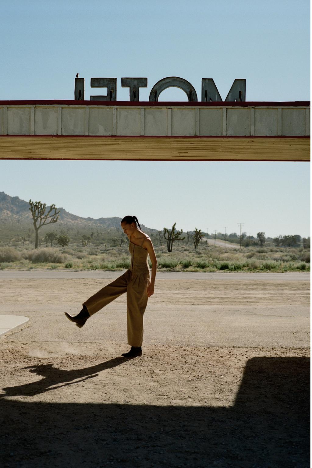 УКОРОЧЕННЫЙ ДЖИНСОВЫЙ ТОП Z1975