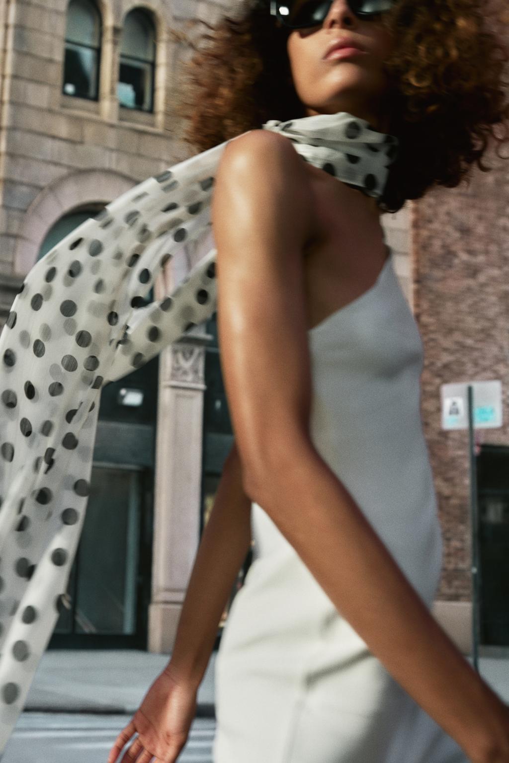 ПЛАТЬЕ ХАЛТЕР В ГОРОШЕК