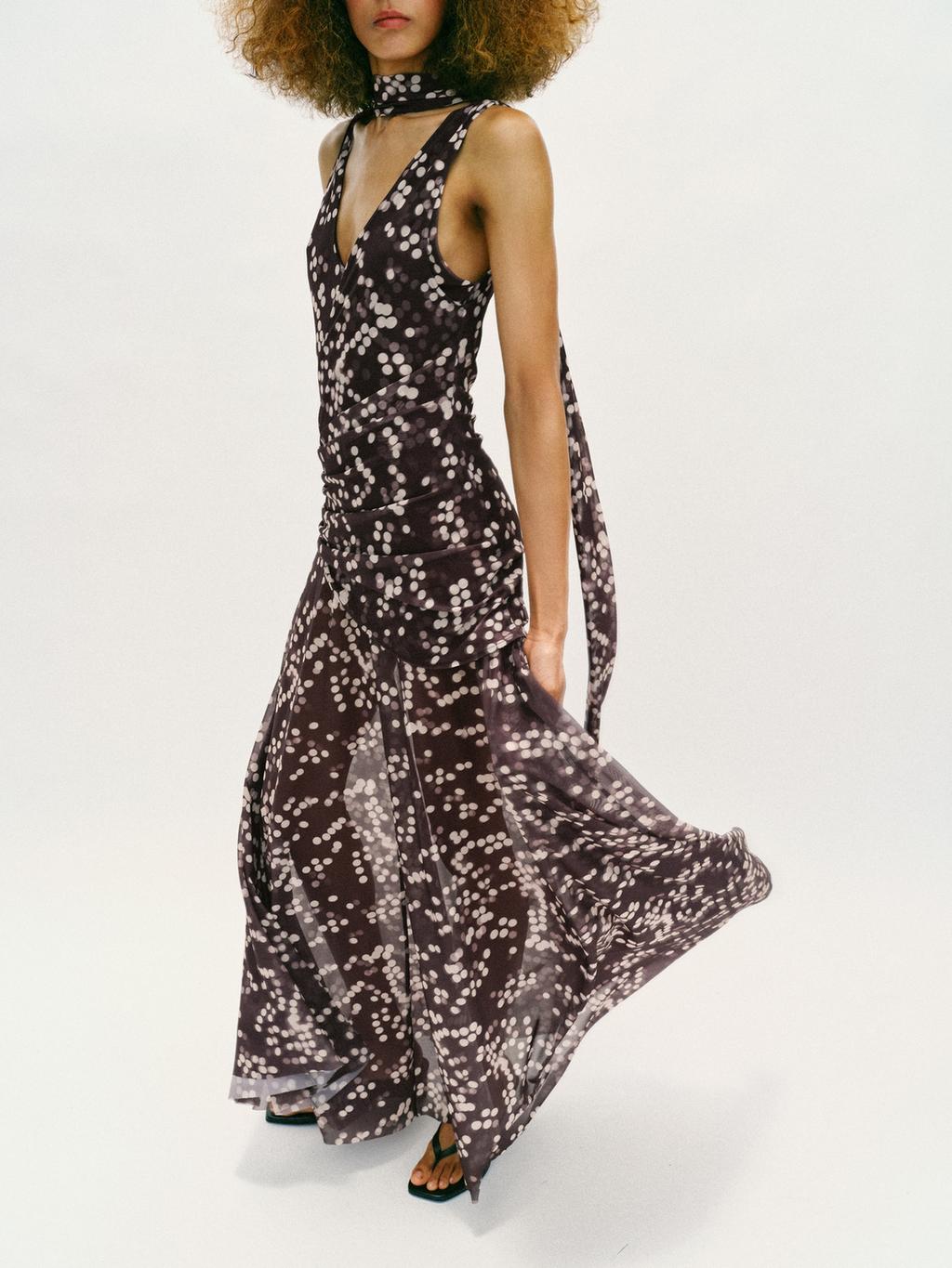 ДЛИННОЕ ПЛАТЬЕ ИЗ ПОЛУПРОЗРАЧНОЙ ТКАНИ В ГОРОШЕК