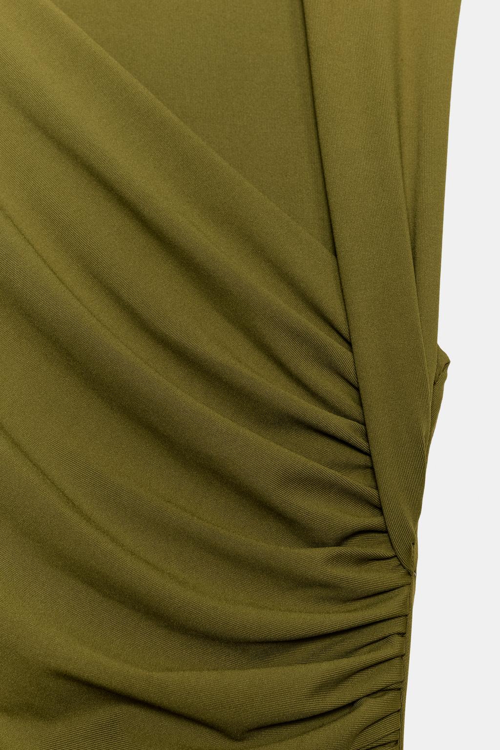 ПЛАТЬЕ МИДИ СО СБОРКАМИ