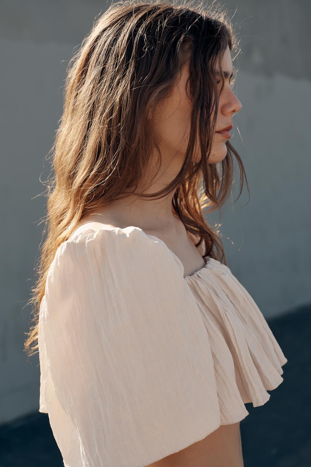 КРОП-ТОП С ЭФФЕКТОМ ЖАТКИ