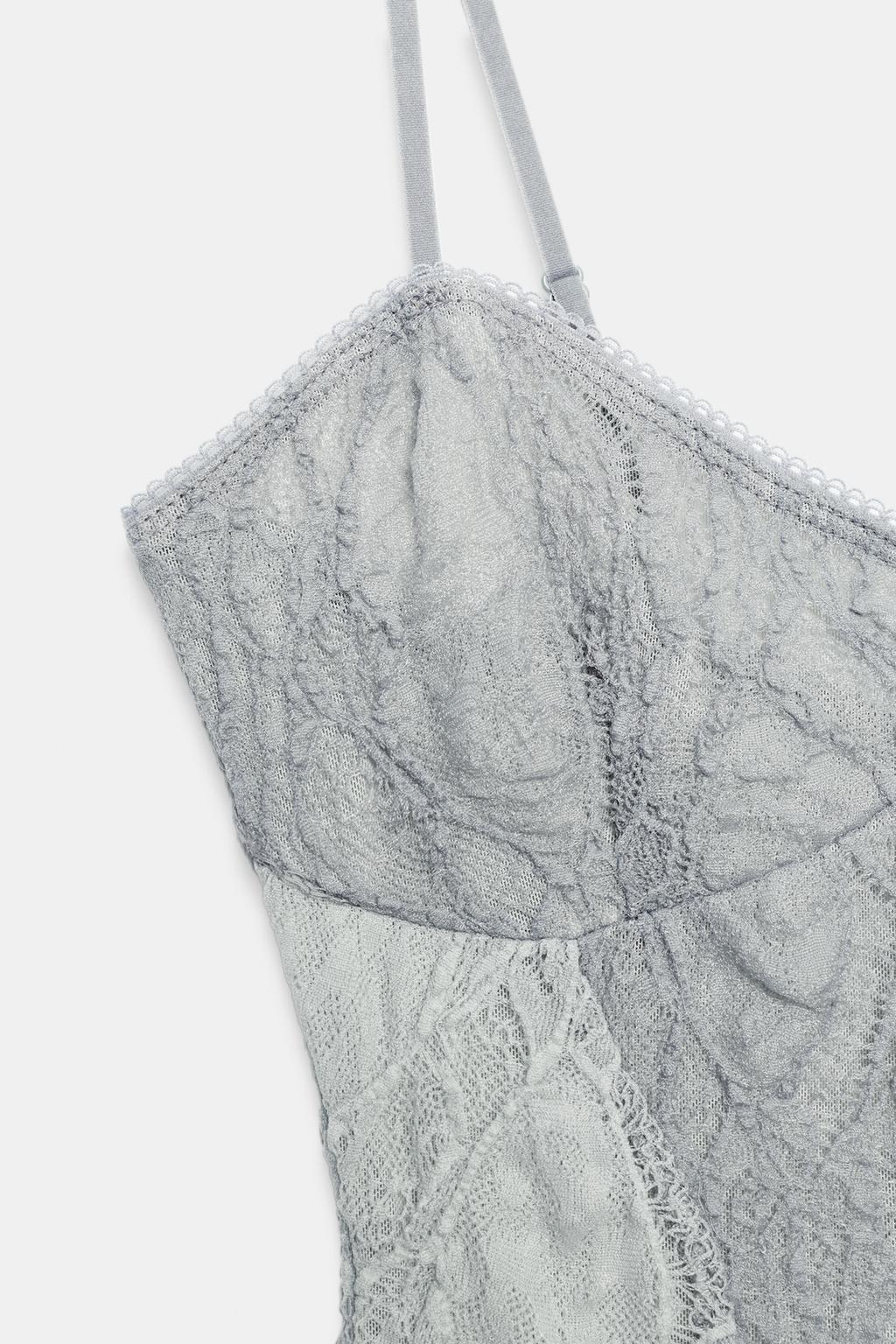 БОДИ С КОНТРАСТНЫМ КРУЖЕВОМ