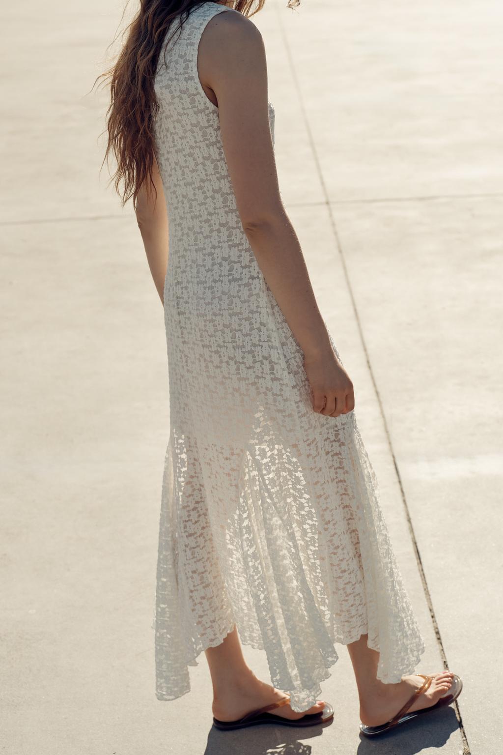 ДЛИННОЕ КРУЖЕВНОЕ ПЛАТЬЕ