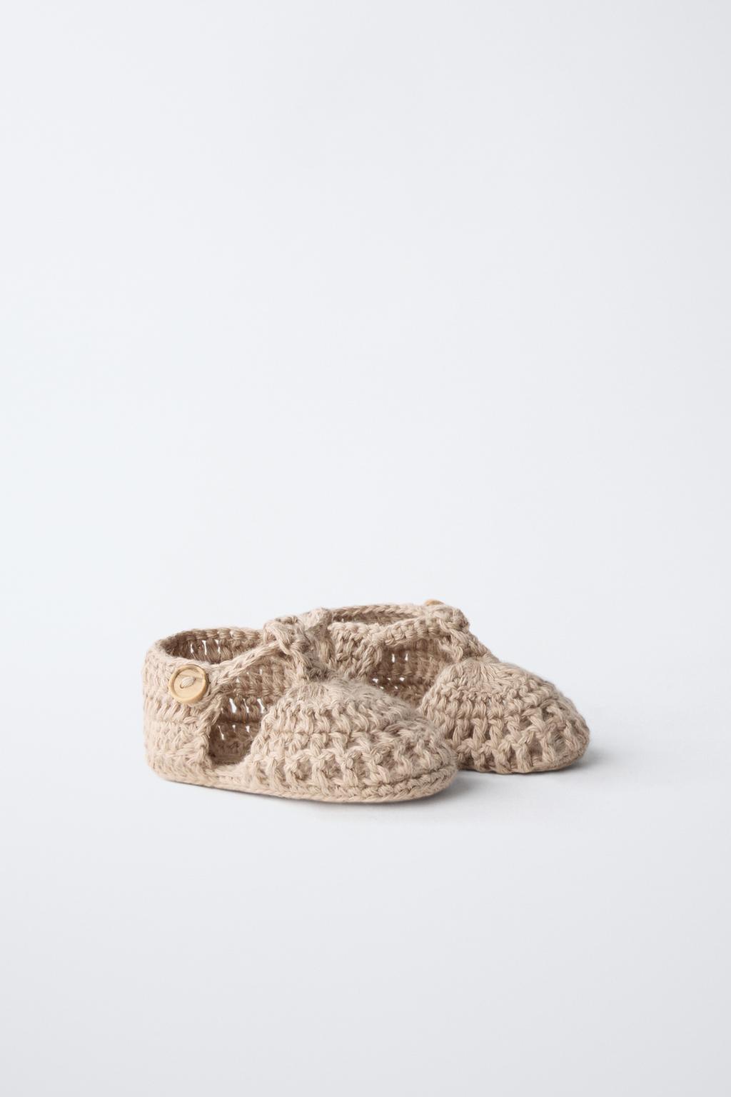 Теплые вязаные ботинки