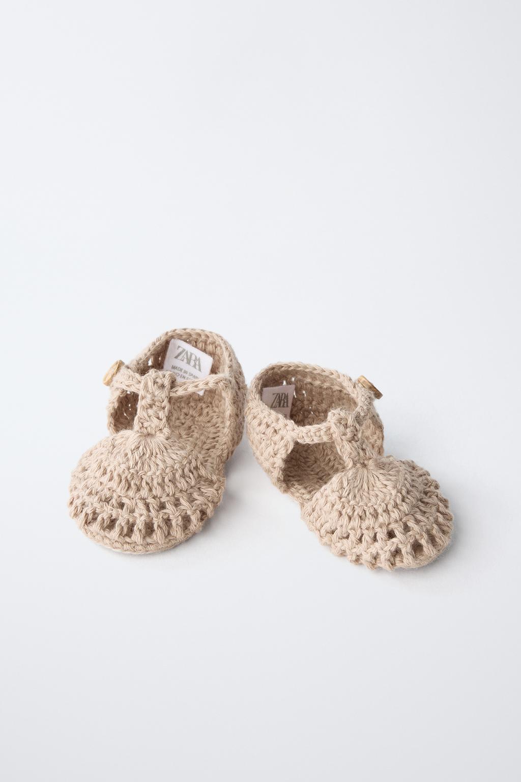 Теплые вязаные ботинки