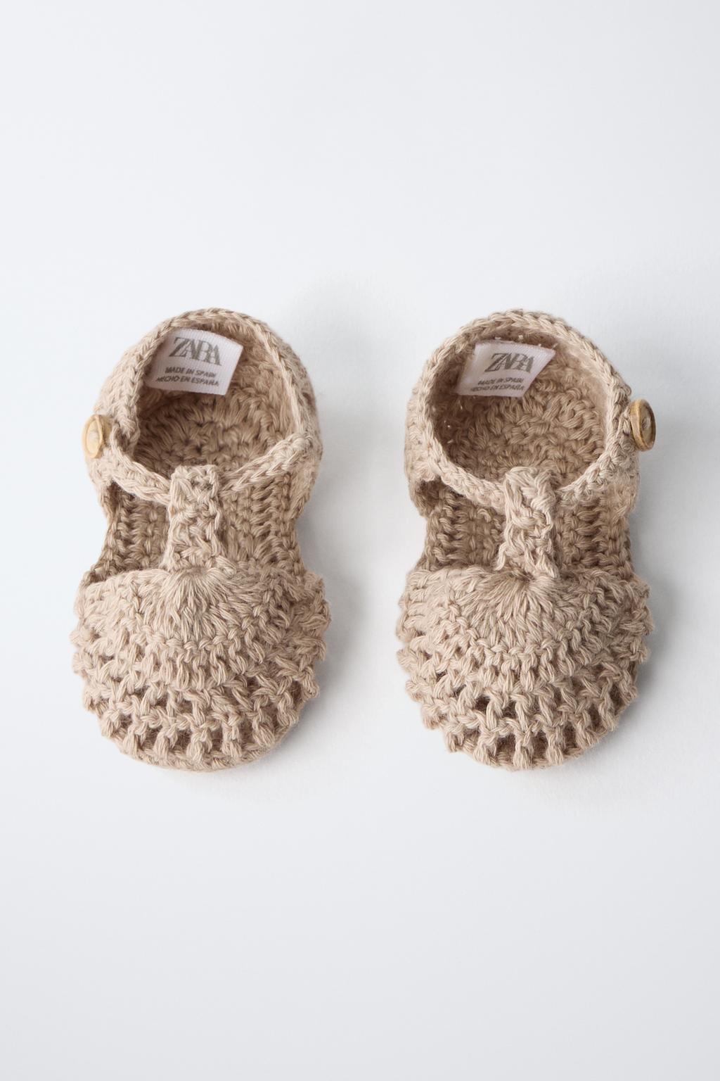 Теплые вязаные ботинки