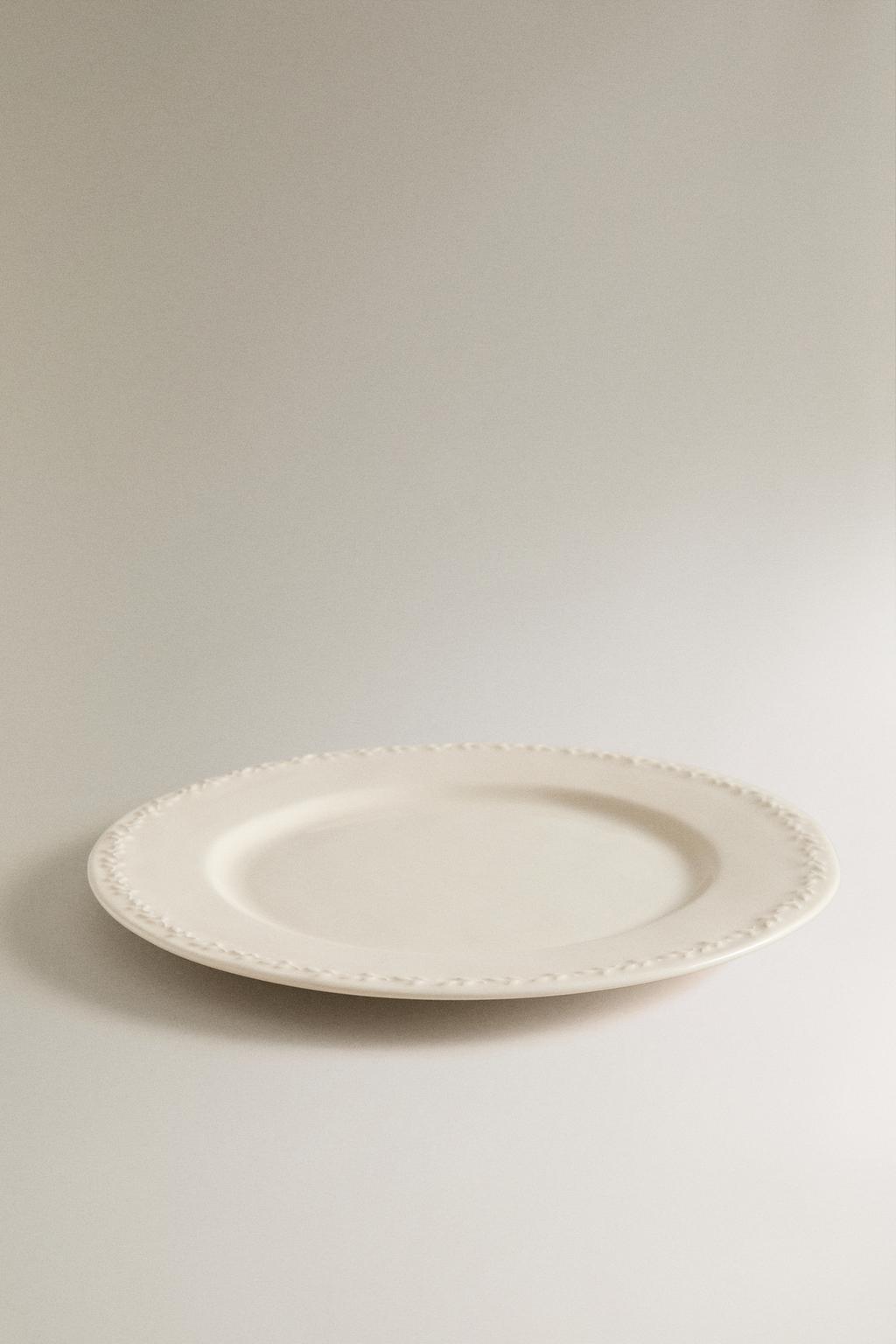 Фарфоровый обеденный тарелка с рельефным краем