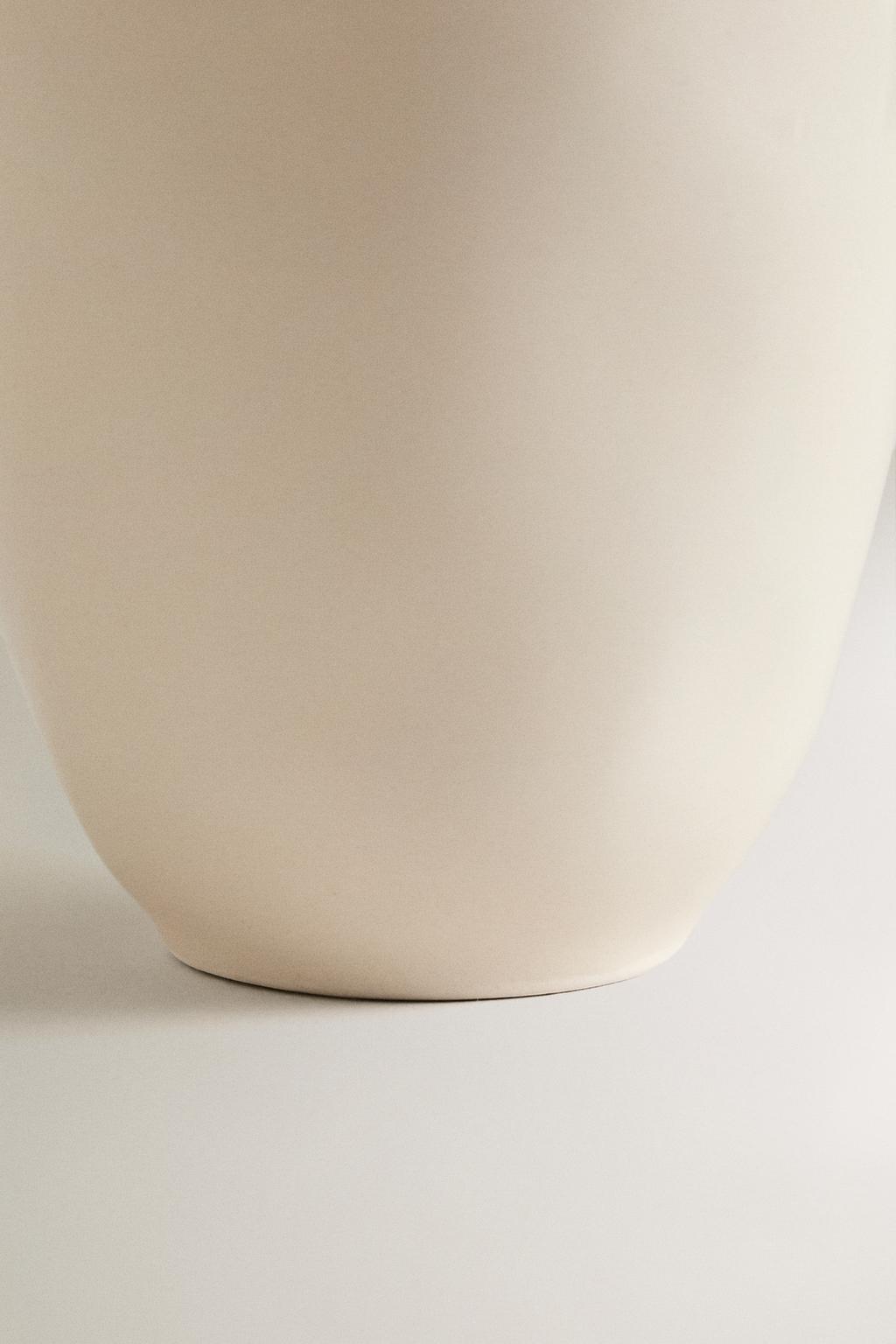 Фаянсовая кружка с узором по краю