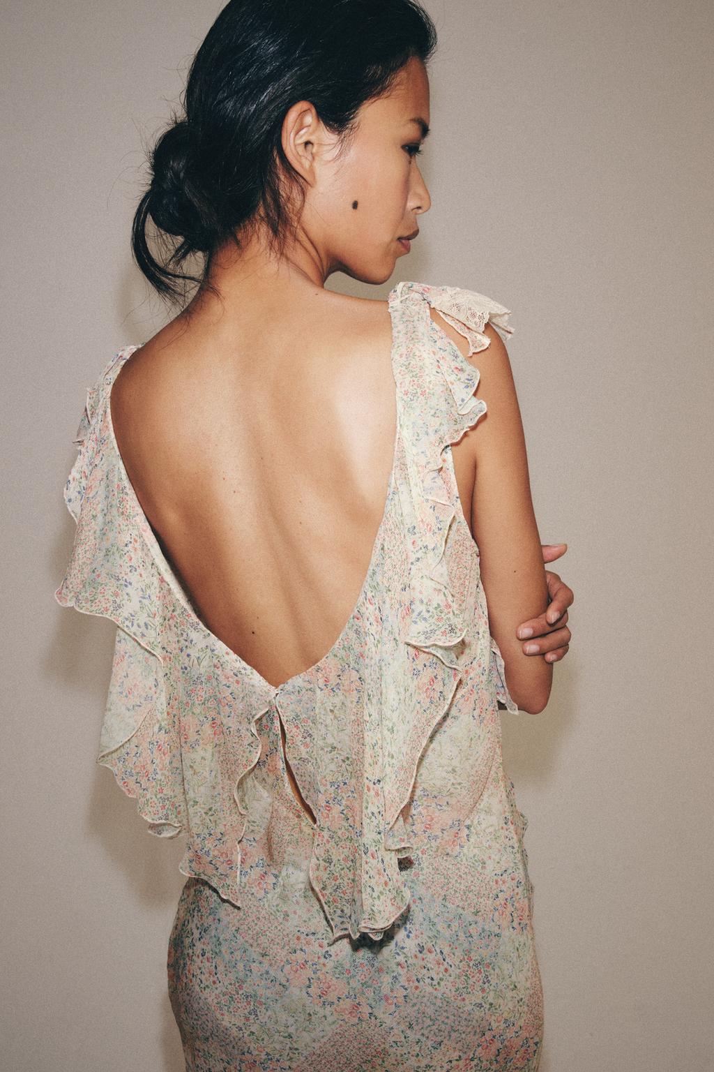 ПЛАТЬЕ ИЗ ТКАНИ С ЦВЕТОЧНЫМ ПРИНТОМ И ВОЛАНАМИ